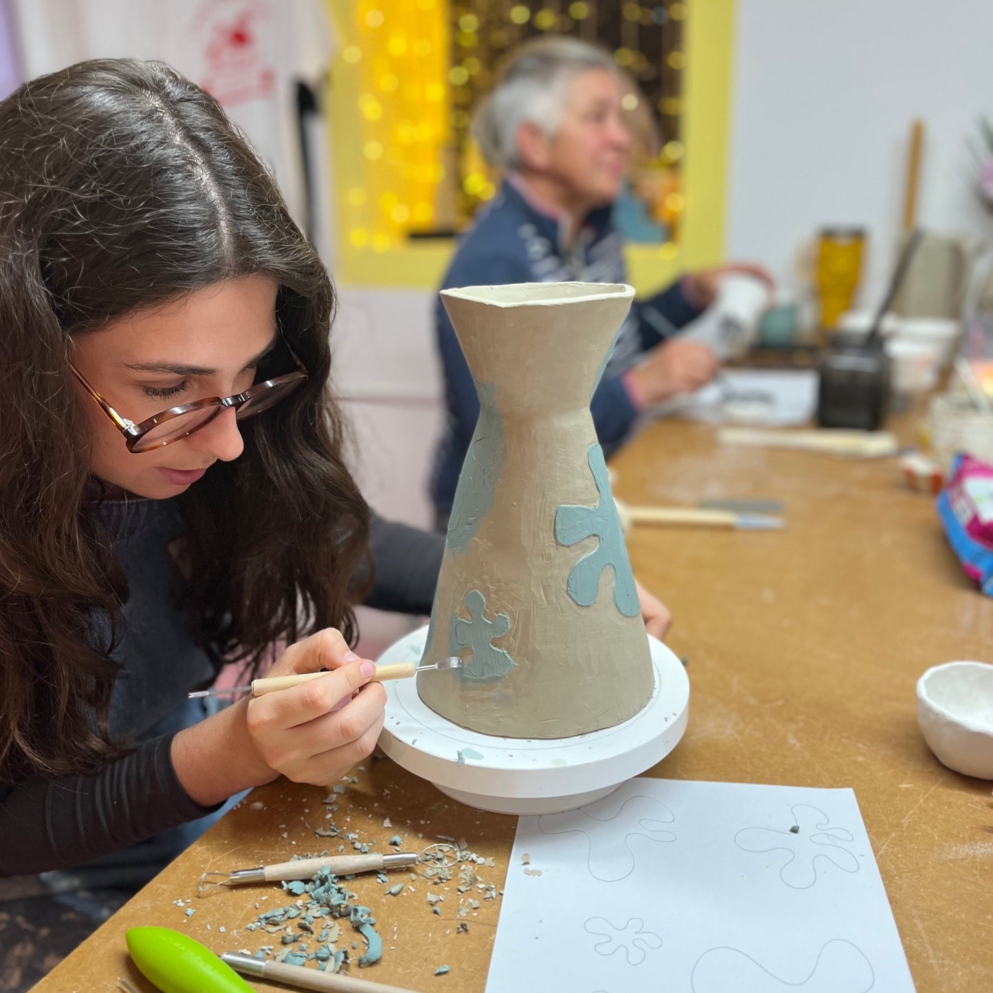 1-Day Build and Sgraffito a Vase Workshop